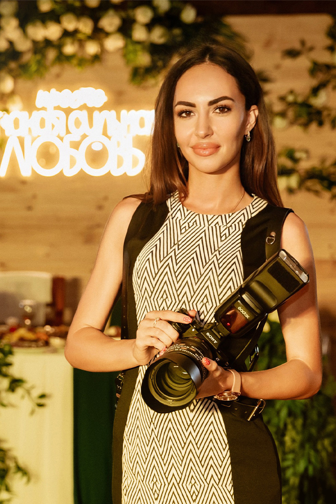 https://www.sizonenko.com.ua/wp-content/uploads/2023/10/Svadebnyj-fotograf-Zaporozhe-Tanya.jpg